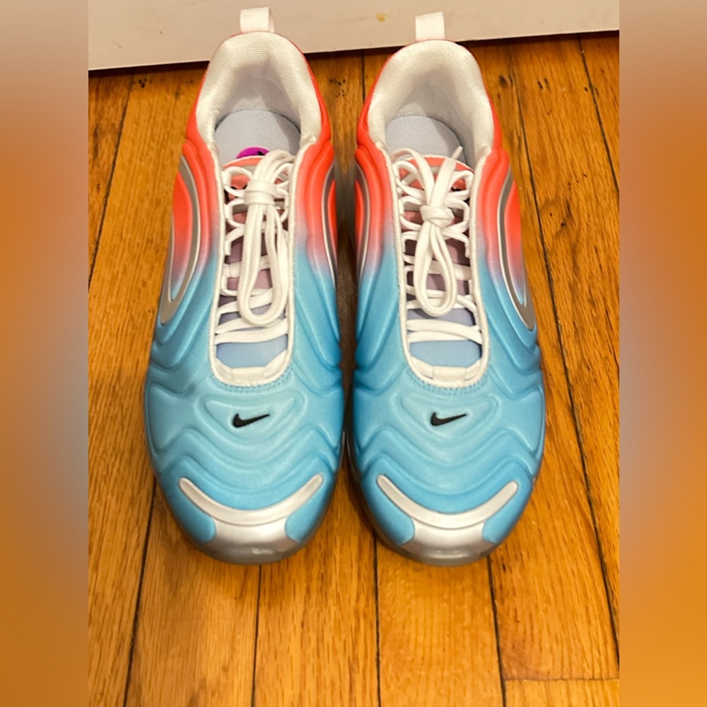 Women’s Nike Air Max 720 Blue/Pink Athletic Shoes, Sz. 10.5